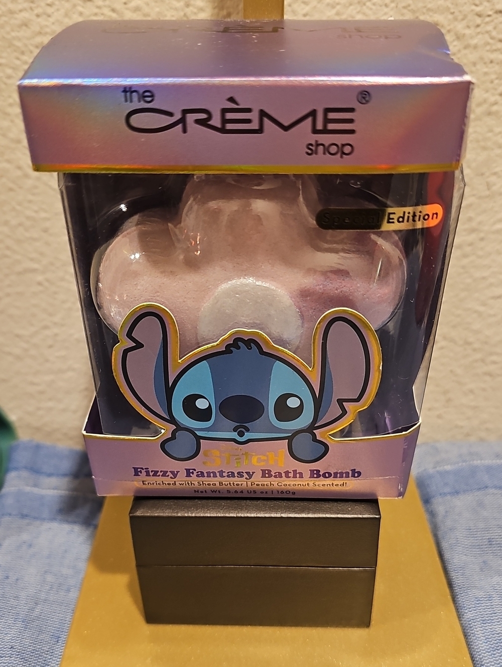 Creme Shop Stitch Fizzy Bathbomb